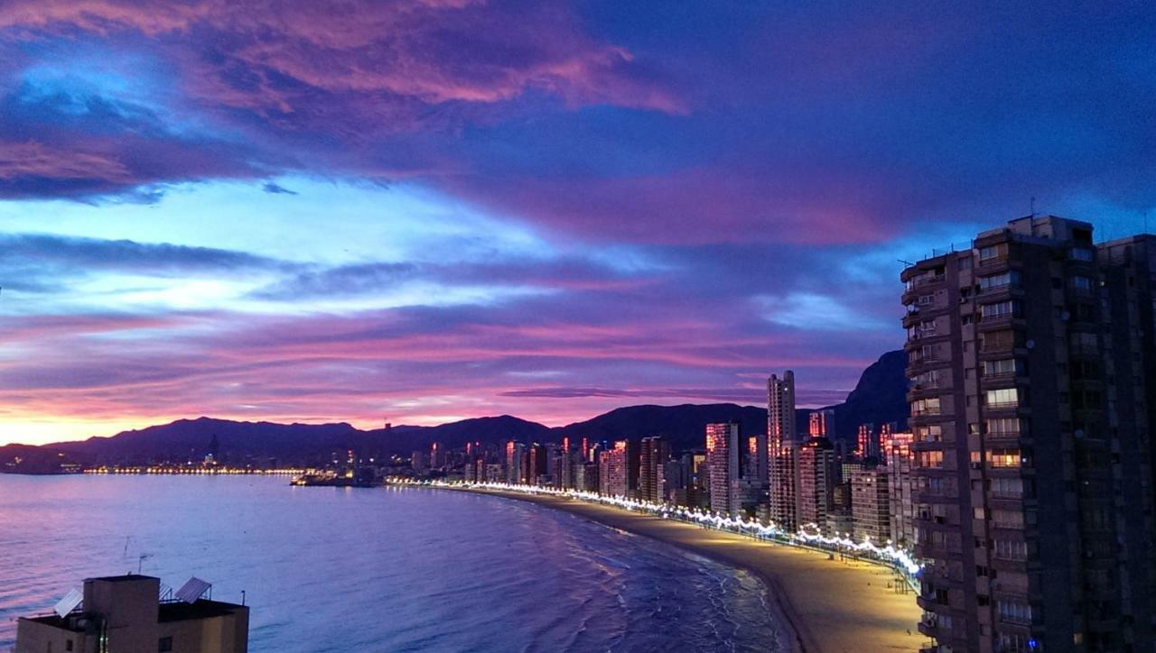 Apartamentos Halcon Benidorm Kültér fotó